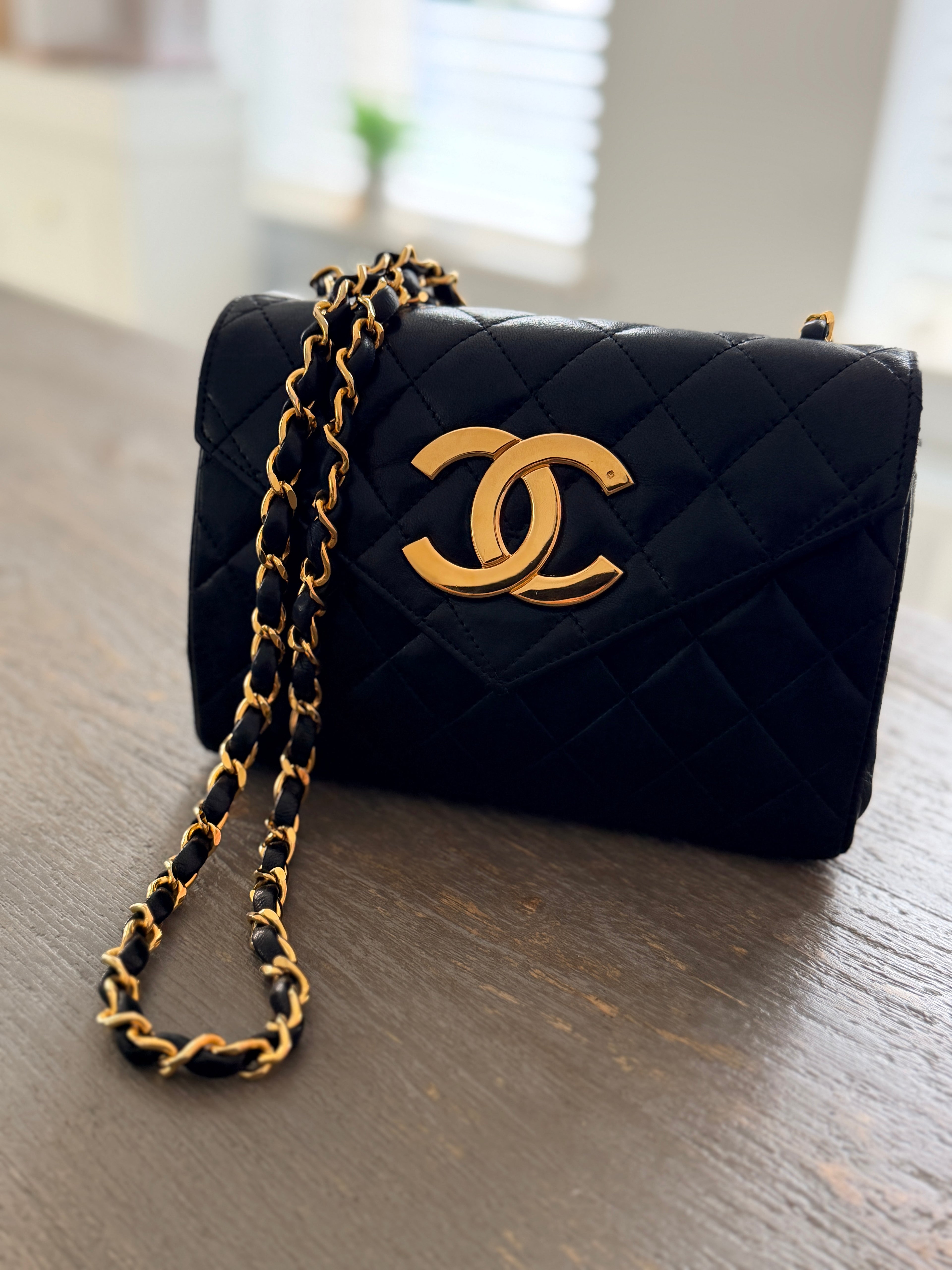 Chanel Vintage Matelasse Mini Shoulder Bag Single Flap Black Lambskin Leather 1986 - 1989