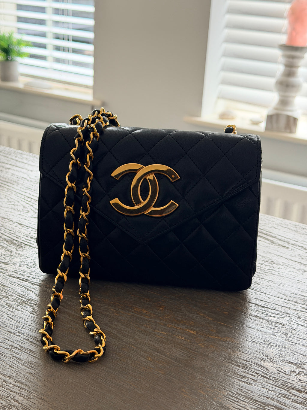 Chanel Vintage Matelasse Mini Shoulder Bag Single Flap Black Lambskin Leather 1986 - 1989