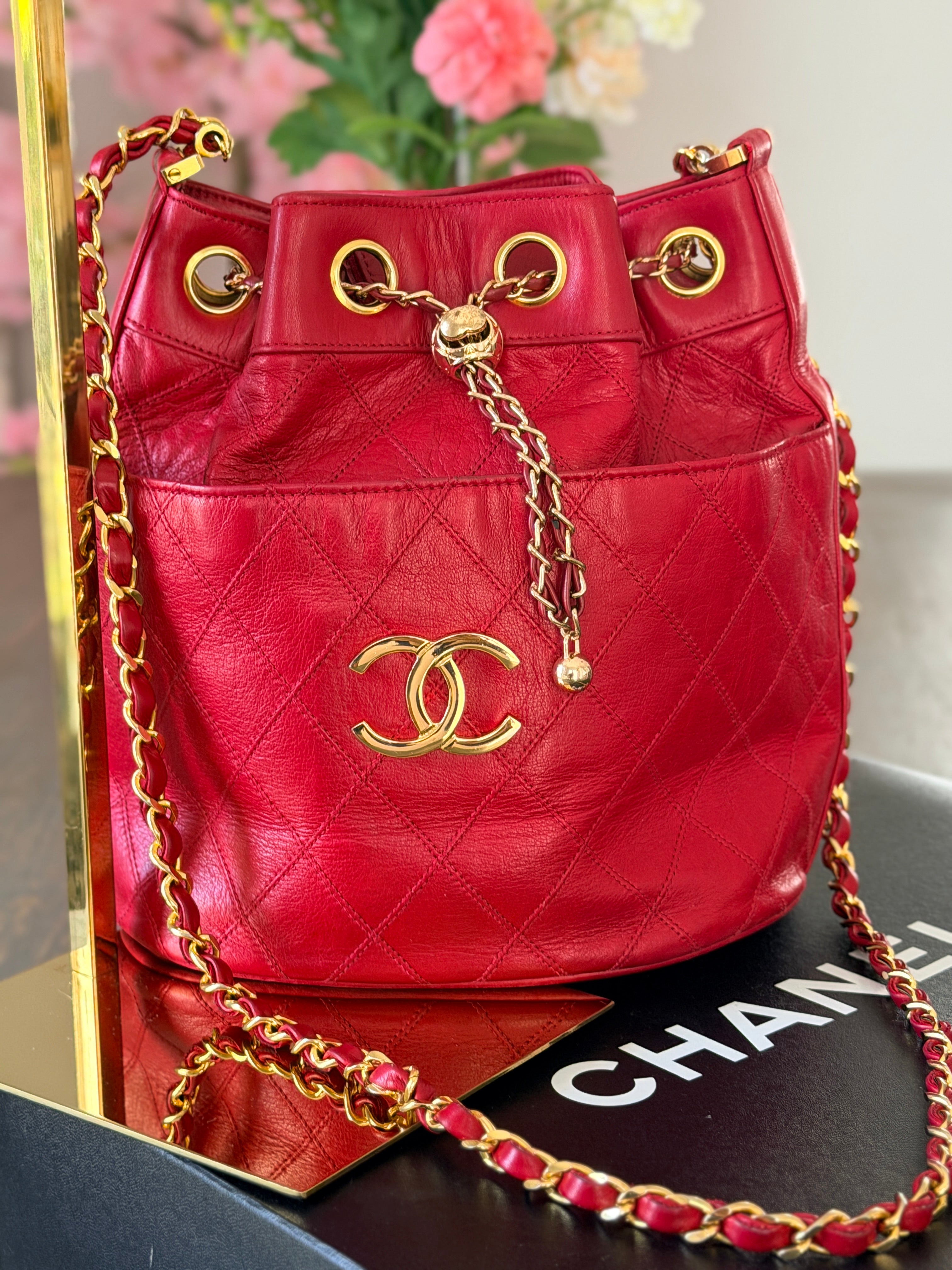 Chanel Vintage Bucket Bag • Lambskin • 24K Gold-Plated Hardware (1986–1988) • Lambskin