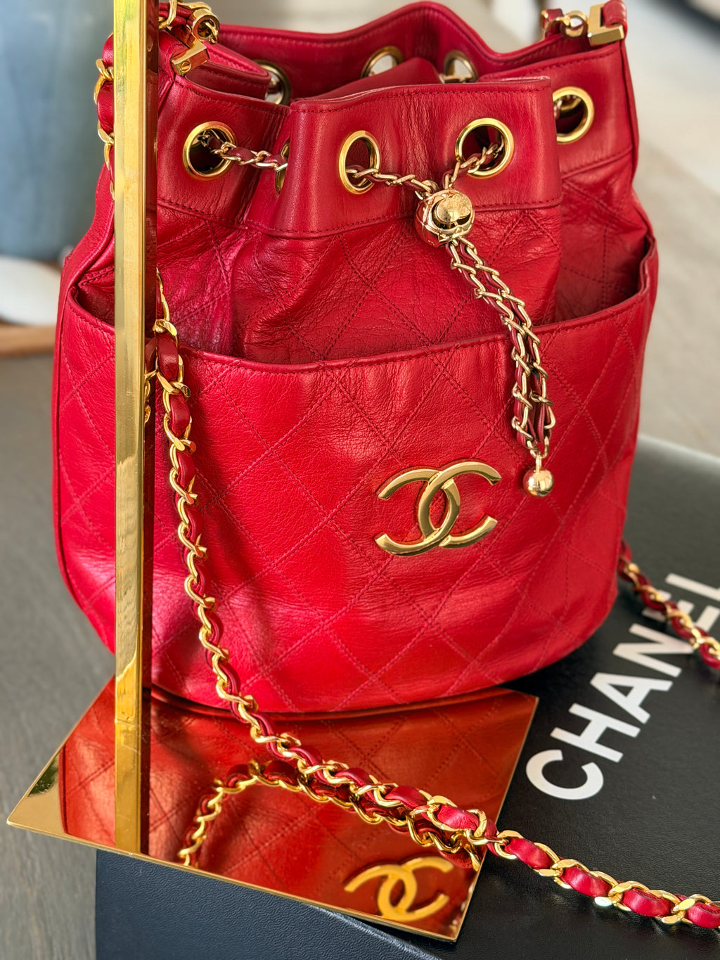 Chanel Vintage Bucket Bag • Lambskin • 24K Gold-Plated Hardware (1986–1988) • Lambskin