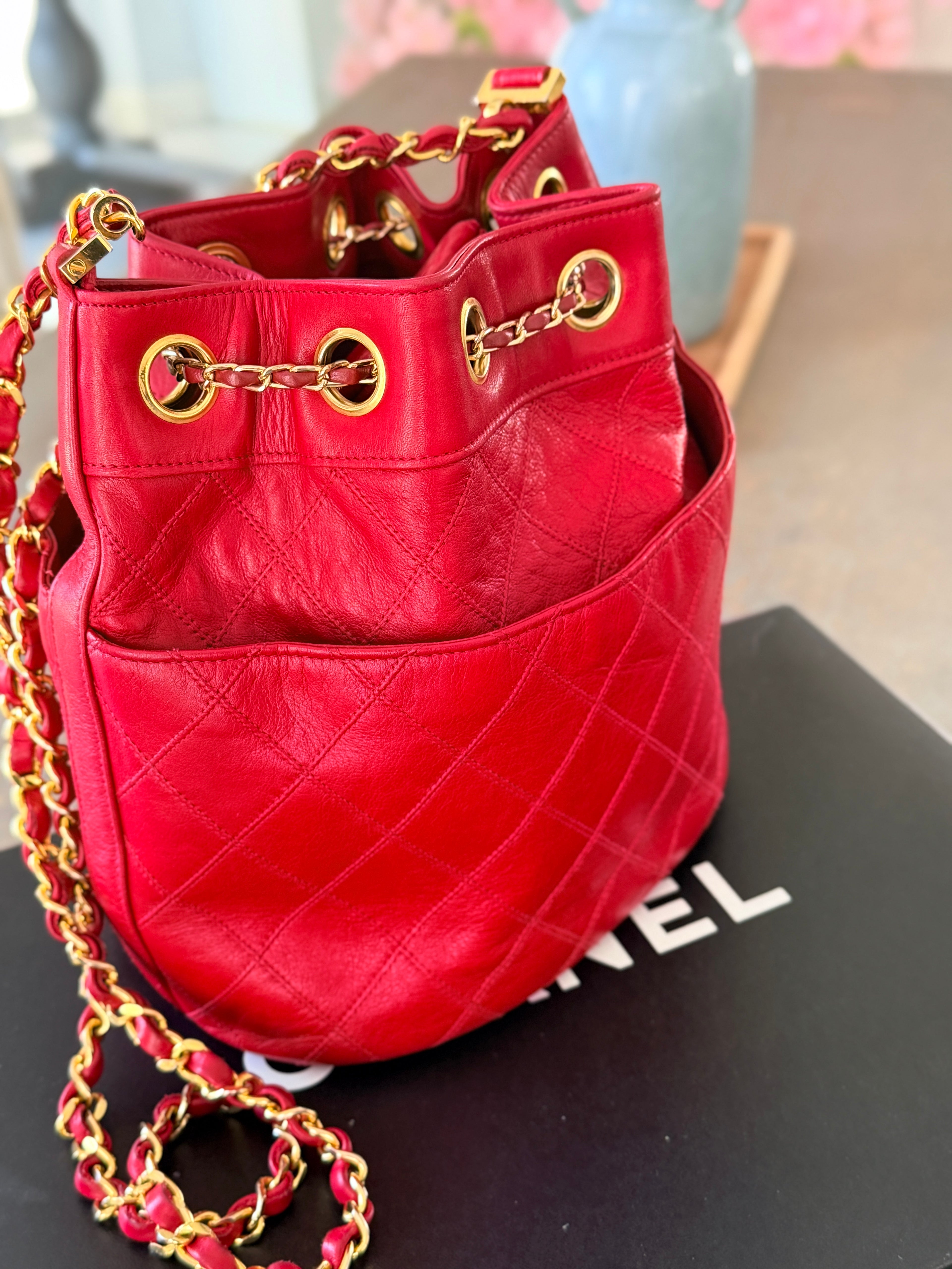 Chanel Vintage Bucket Bag • Lambskin • 24K Gold-Plated Hardware (1986–1988) • Lambskin