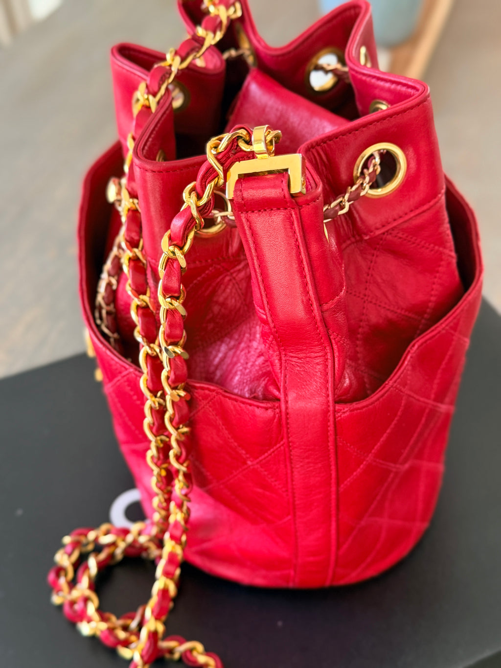 Chanel Vintage Bucket Bag • Lambskin • 24K Gold-Plated Hardware (1986–1988) • Lambskin