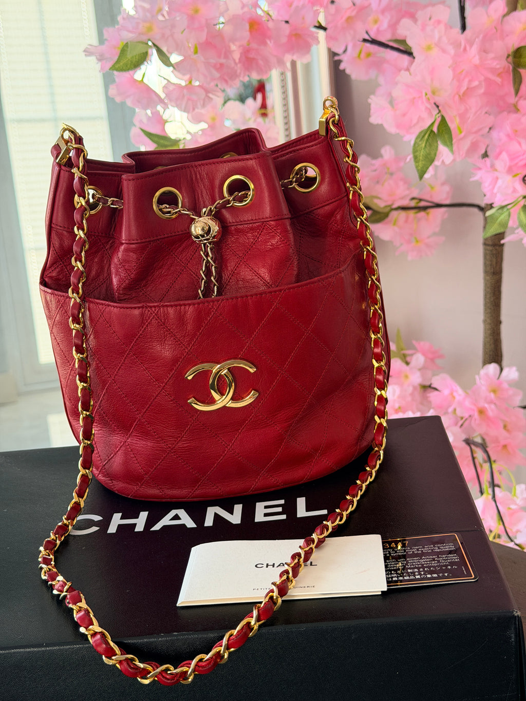 Chanel Vintage Bucket Bag • Lambskin • 24K Gold-Plated Hardware (1986–1988) • Lambskin