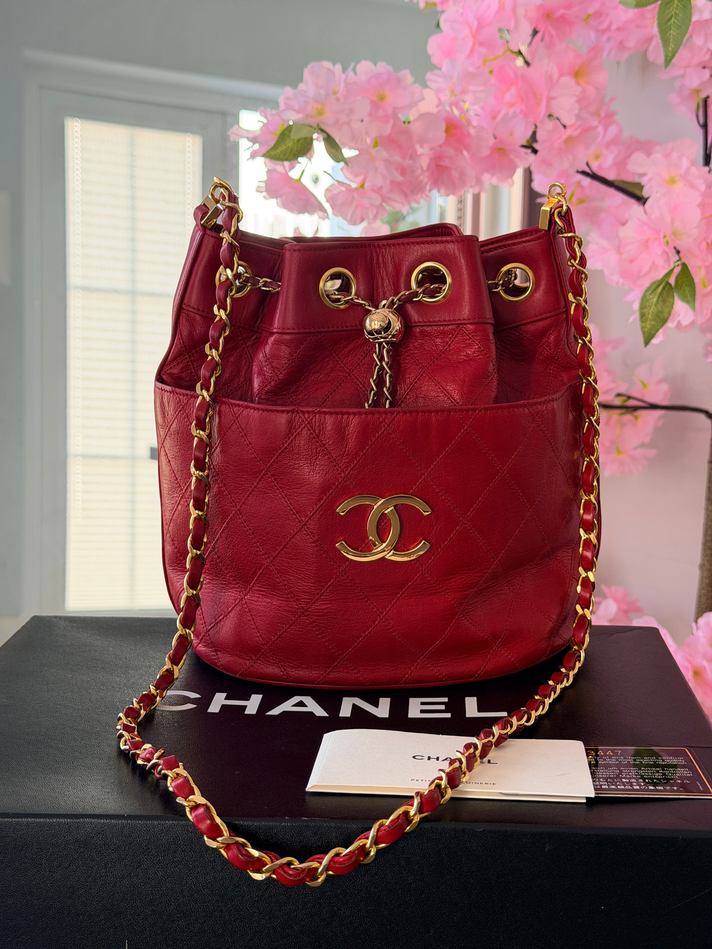 Chanel Vintage Bucket Bag • Lambskin • 24K Gold-Plated Hardware (1986–1988) • Lambskin