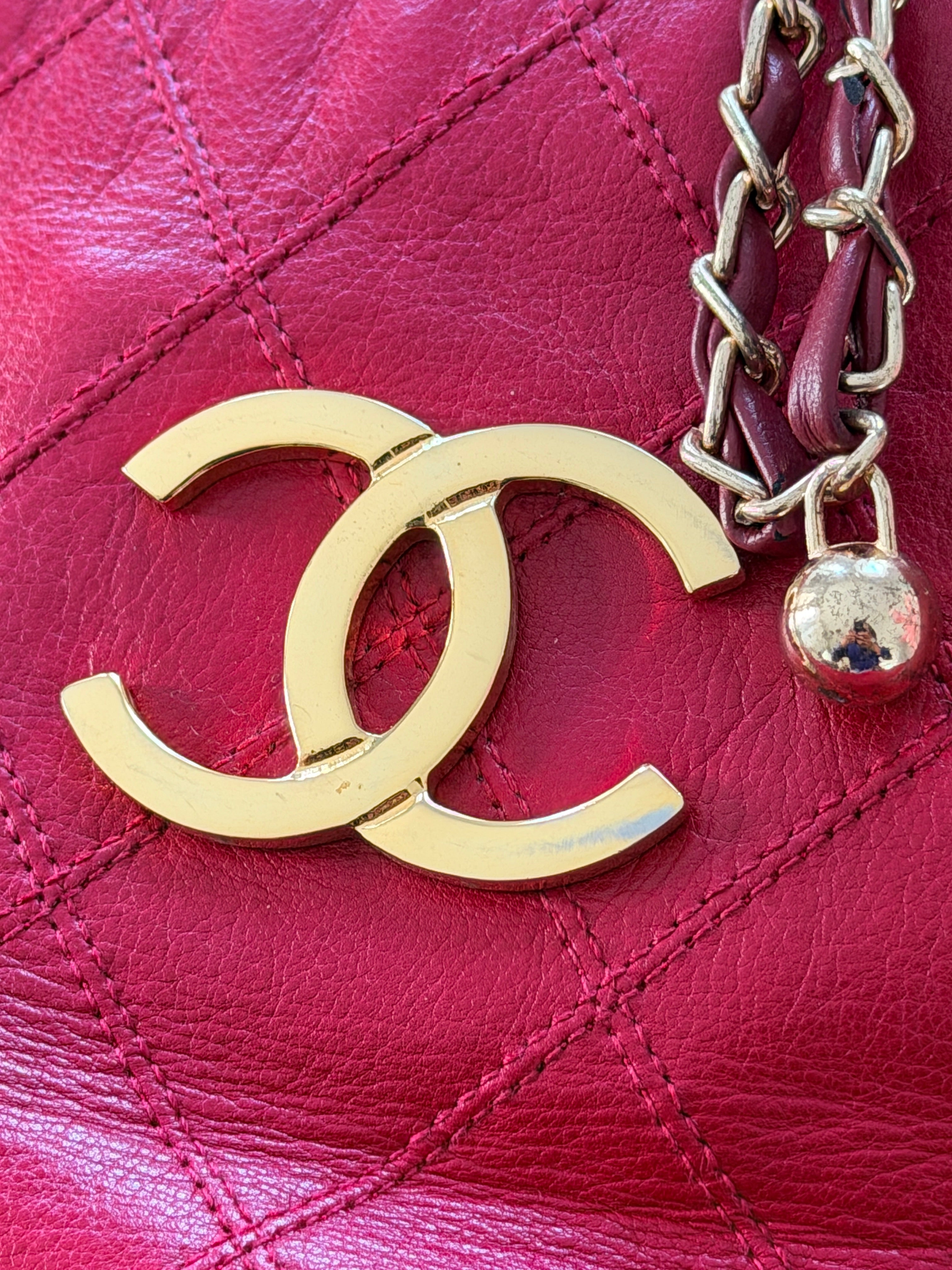 Chanel Vintage Bucket Bag • Lambskin • 24K Gold-Plated Hardware (1986–1988) • Lambskin