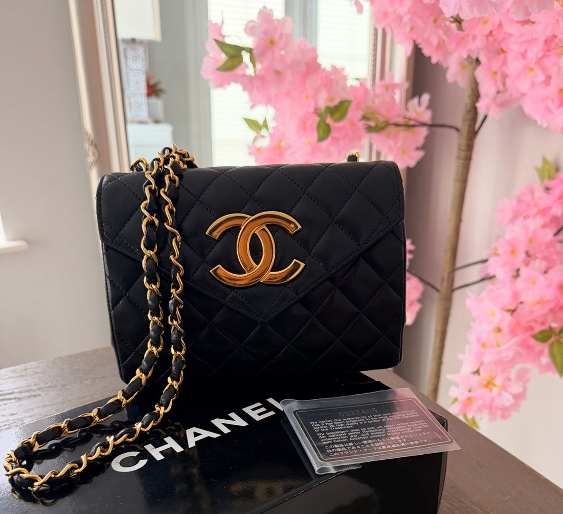 Chanel Vintage Matelasse Mini Shoulder Bag Single Flap Black Lambskin Leather 1986 - 1989