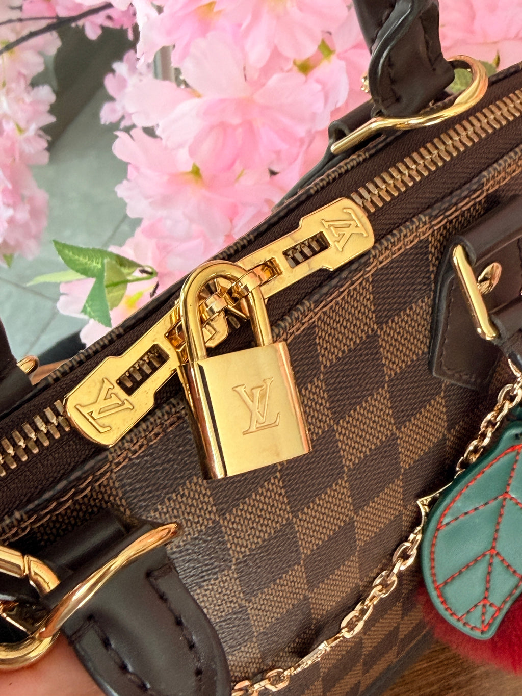 Louis Vuitton Alma PM in Damier Ebene – 2021 Microchip Edition with Full Set & Additional Louis Vuitton Strap