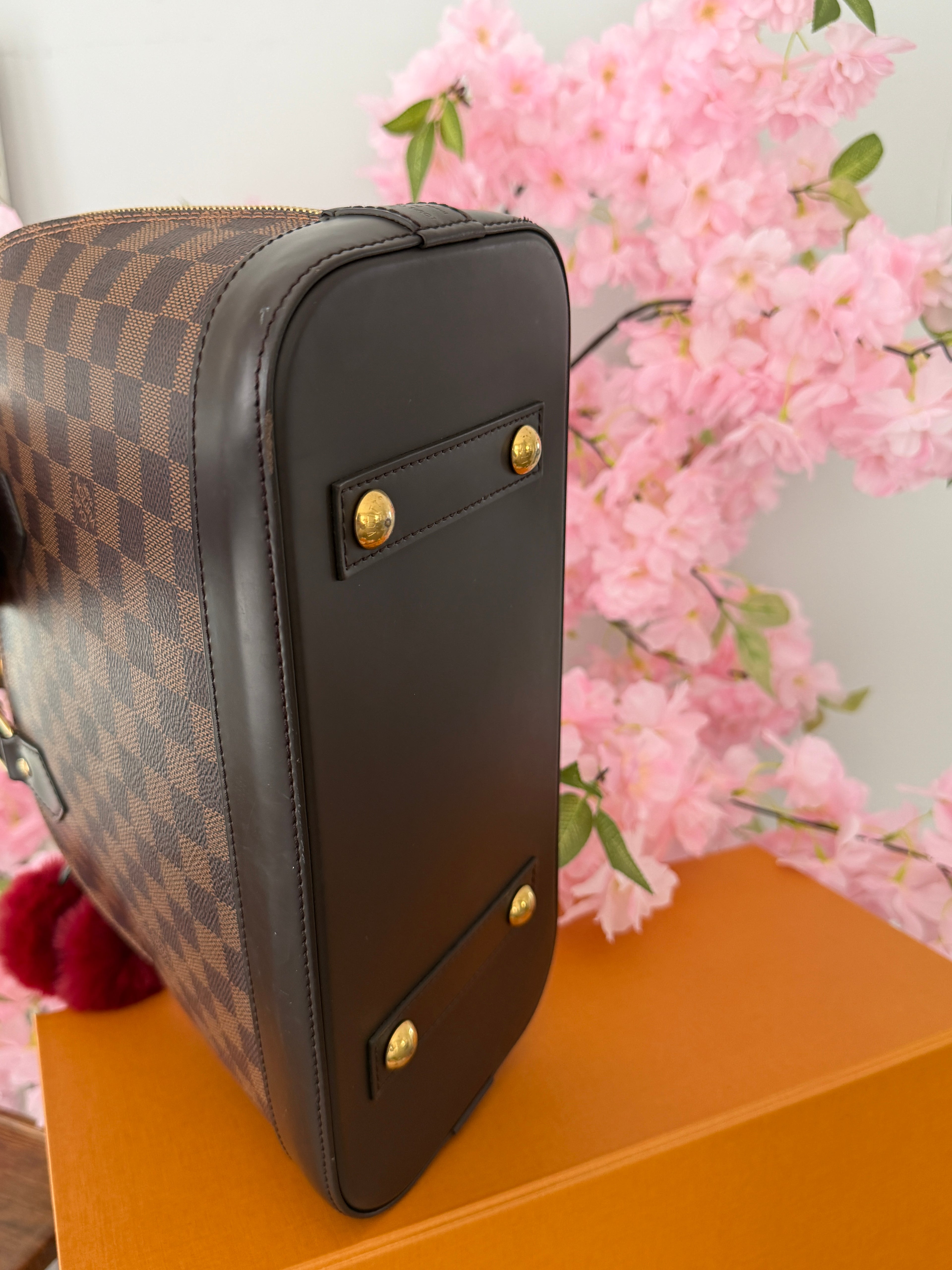 Louis Vuitton Alma PM in Damier Ebene – 2021 Microchip Edition with Full Set & Additional Louis Vuitton Strap