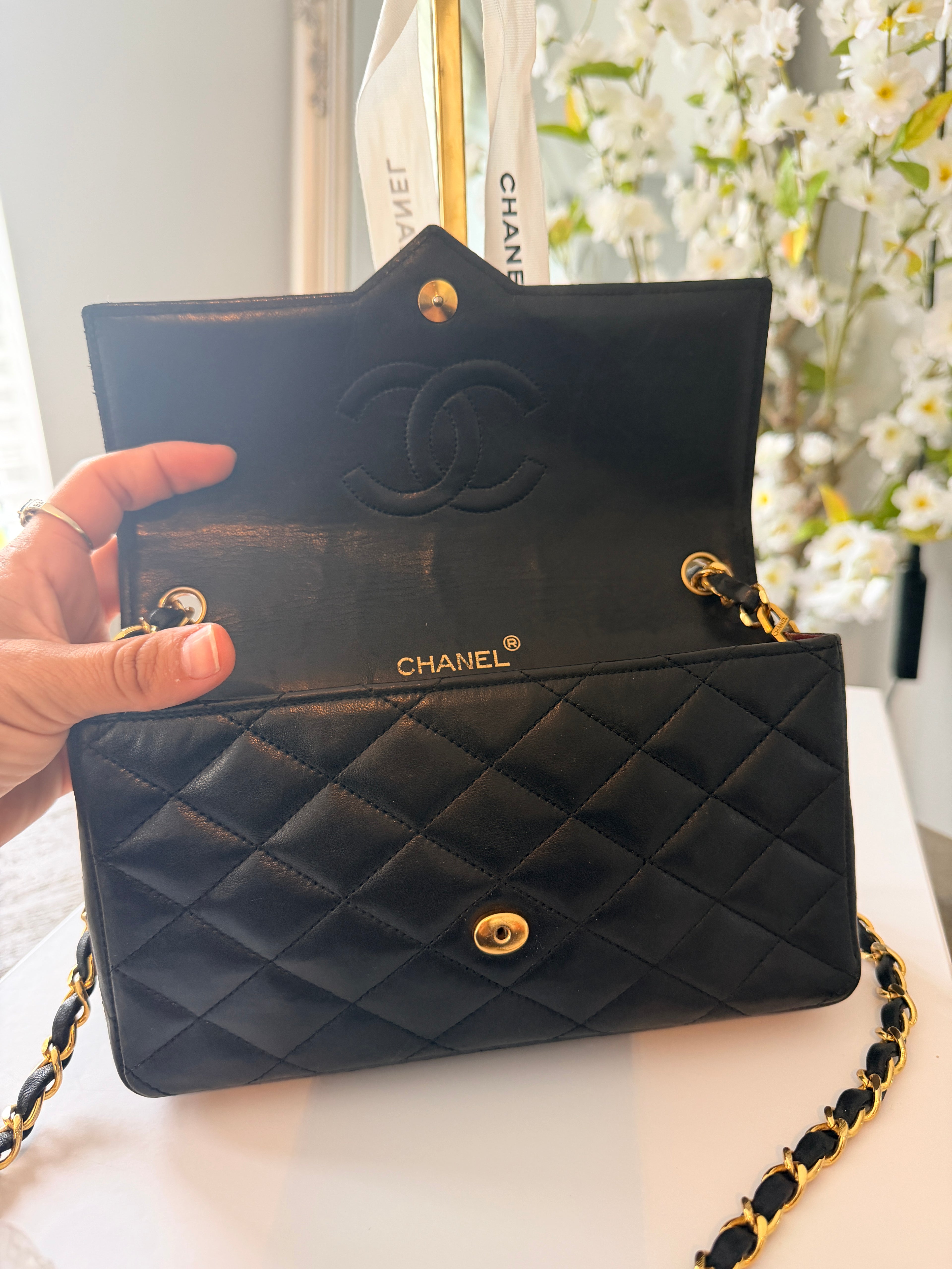 Chanel Vintage Mini Shoulder Bag Black Lambskin Leather Single Flap 1986 - 1989