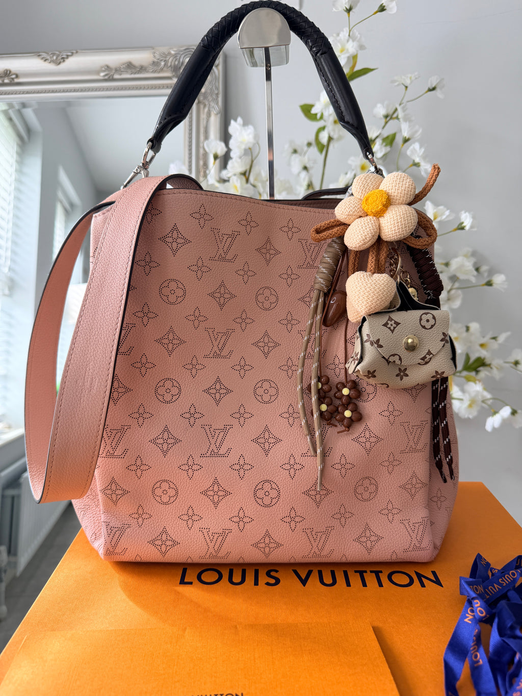 Louis Vuitton Mahina Babylon PM - Boho Tote Bag Magnolia Pink Leather Silver Hardware