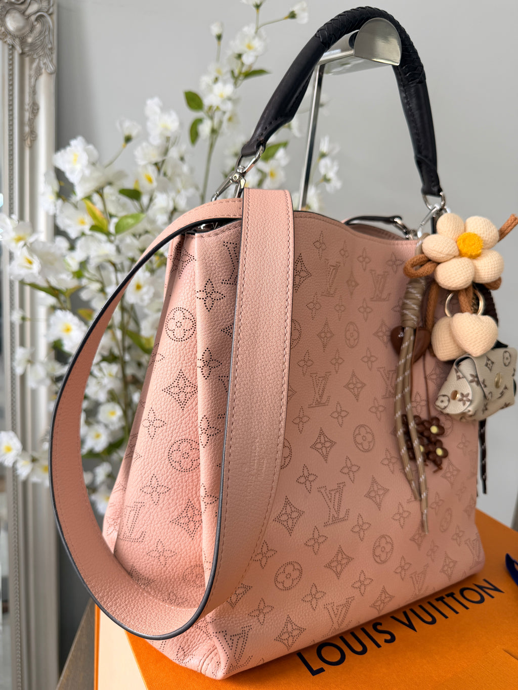 Louis Vuitton Mahina Babylon PM - Boho Tote Bag Magnolia Pink Leather Silver Hardware