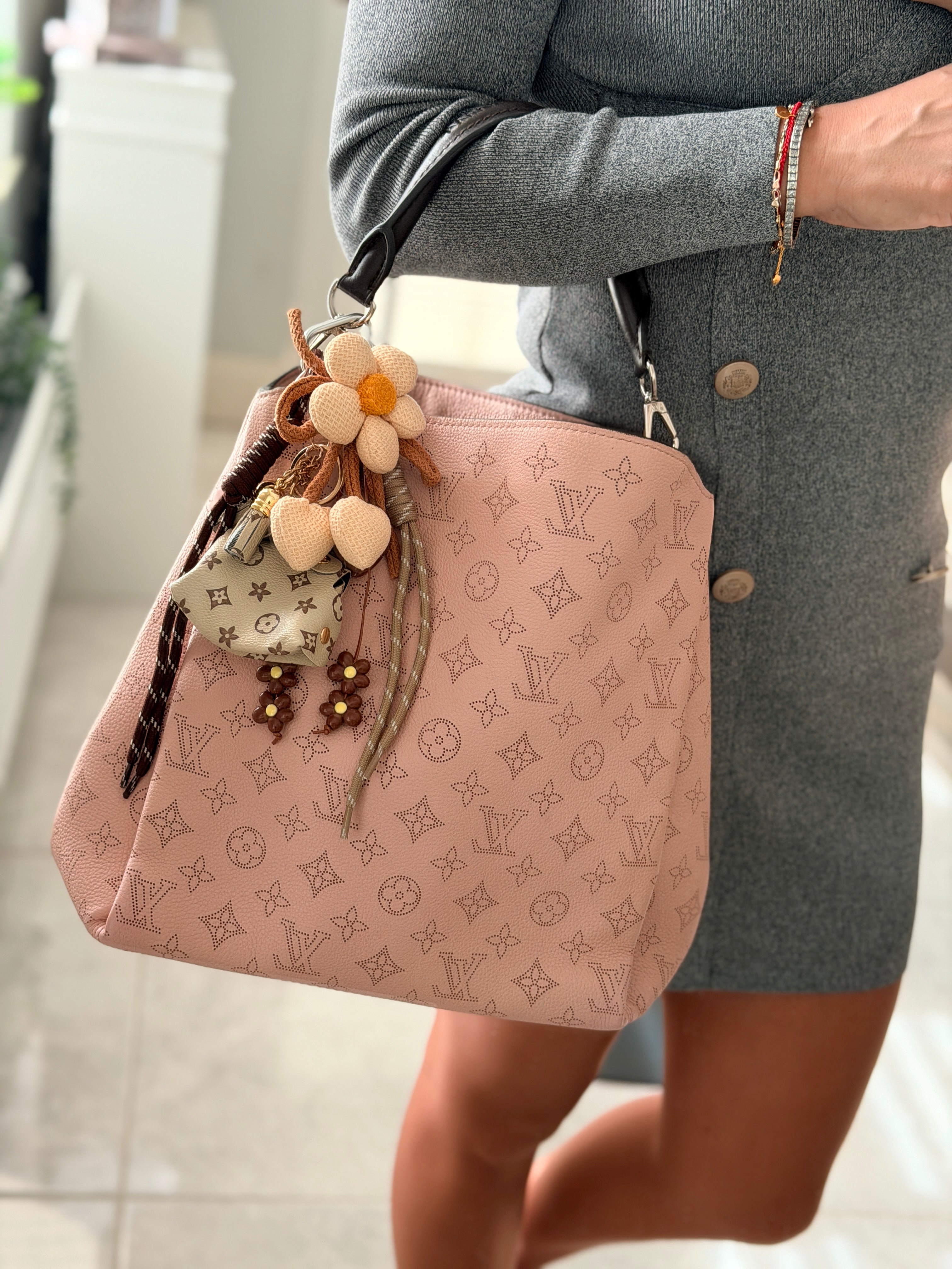 Louis Vuitton Mahina Babylon PM - Boho Tote Bag Magnolia Pink Leather Silver Hardware