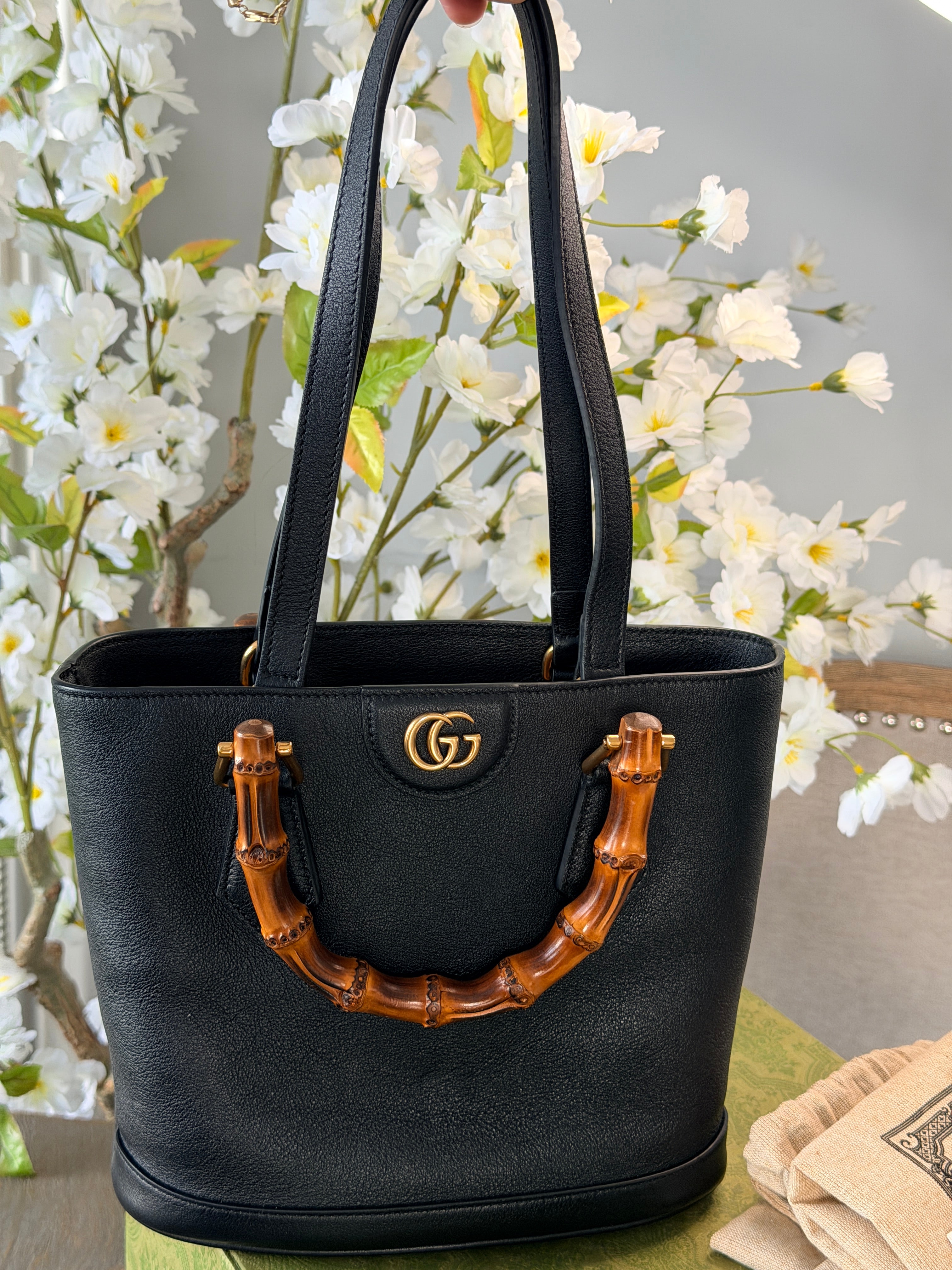 Gucci Diana Bamboo Small Shoulder bag Black Leather Gold Hardware