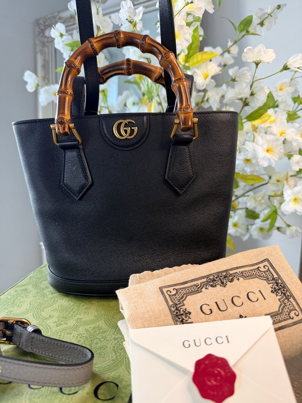 Gucci Diana Bamboo Small Shoulder bag Black Leather Gold Hardware
