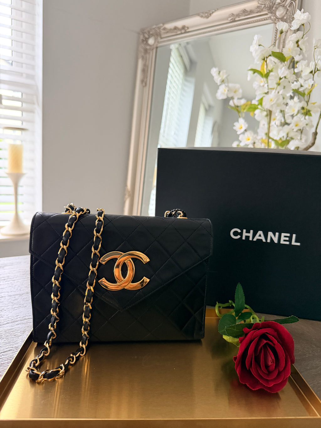 Chanel Vintage Small Shoulder Bag Black Lambskin Leather Gold Hardware