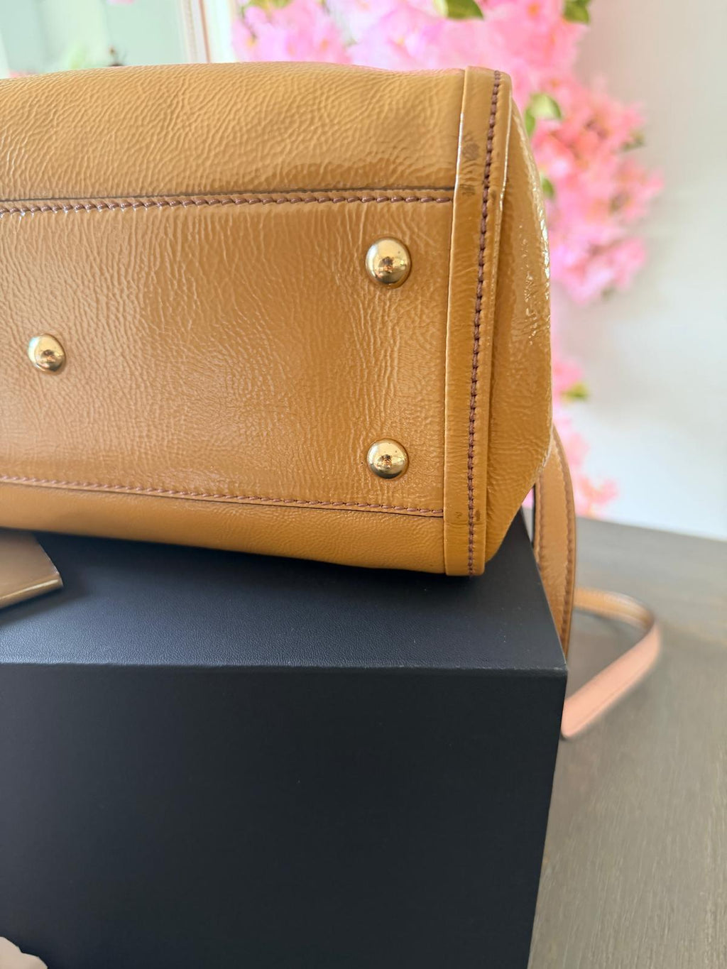 GUCCI GG Soho Tote Mustard Cellarius Patent Leather Gold Hardware
