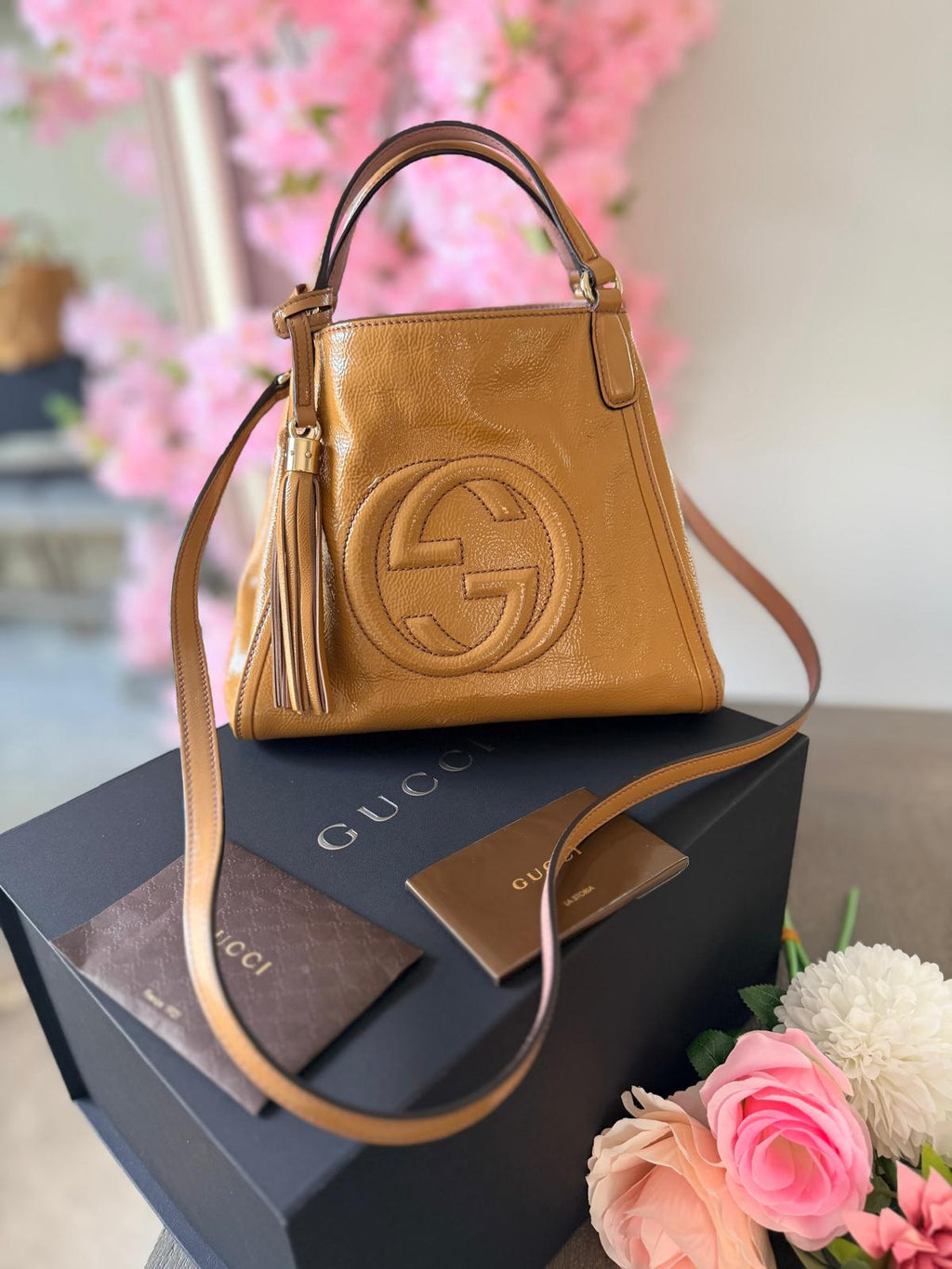 GUCCI GG Soho Tote Mustard Cellarius Patent Leather Gold Hardware