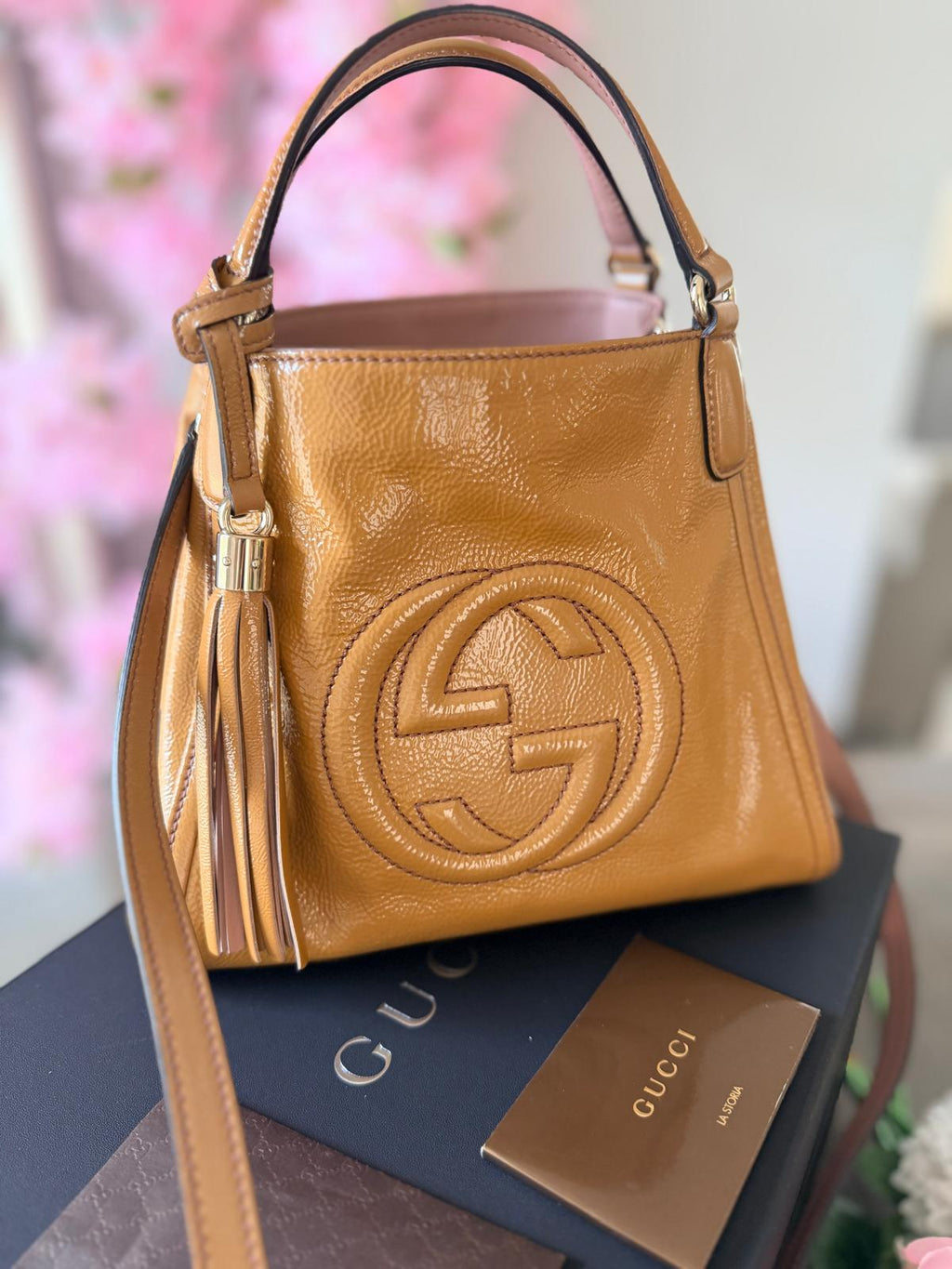 GUCCI GG Soho Tote Mustard Cellarius Patent Leather Gold Hardware