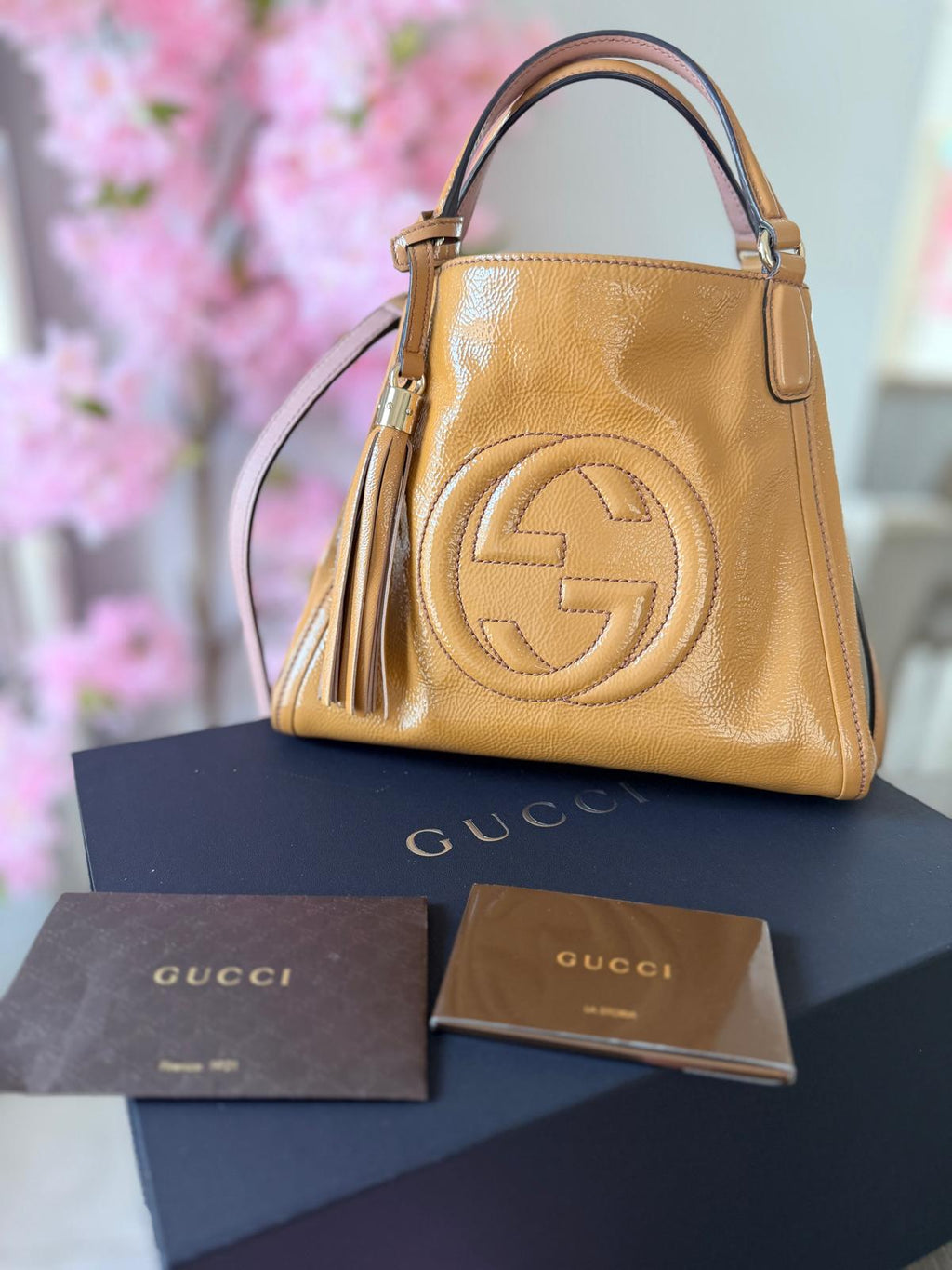 GUCCI GG Soho Tote Mustard Cellarius Patent Leather Gold Hardware