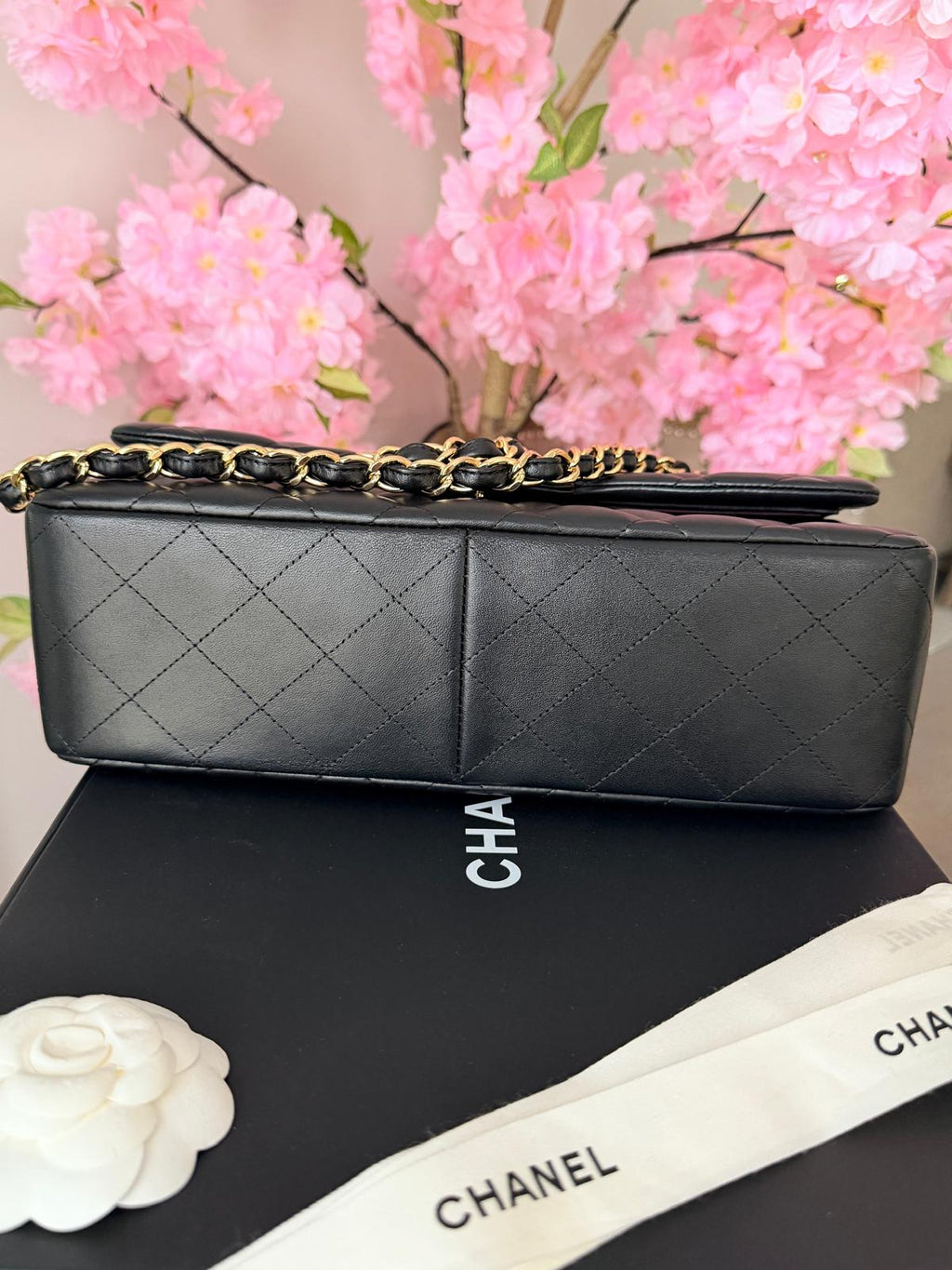 Chanel Timeless Classic Jumbo Double Flap Handbag Black Lambskin Gold Leather