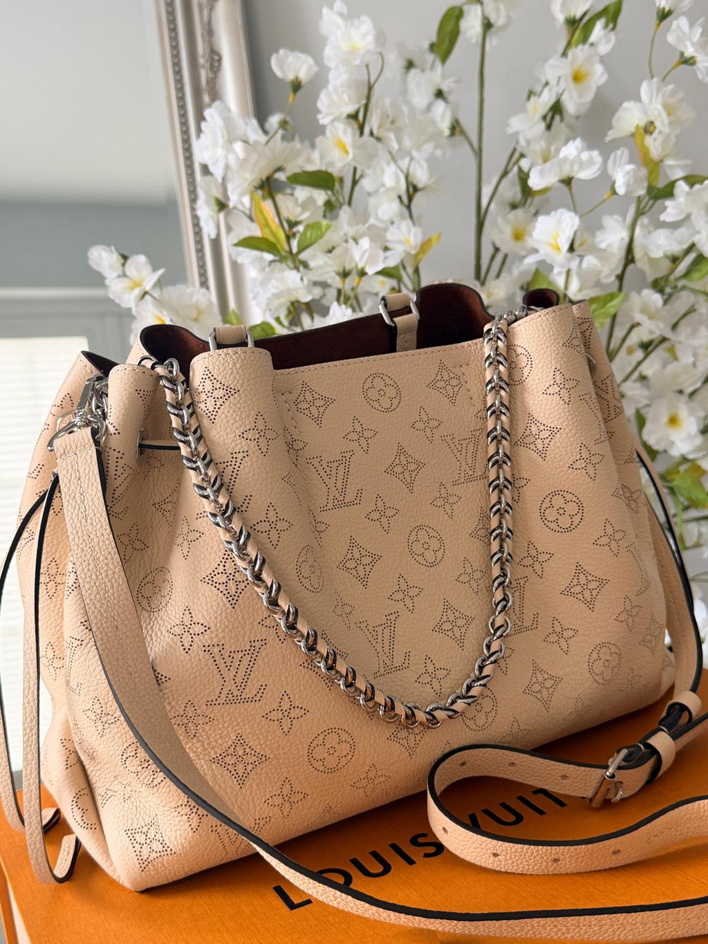 Louis Vuitton Mahina Bella Tote Bag Beige Leather Silver Hardware