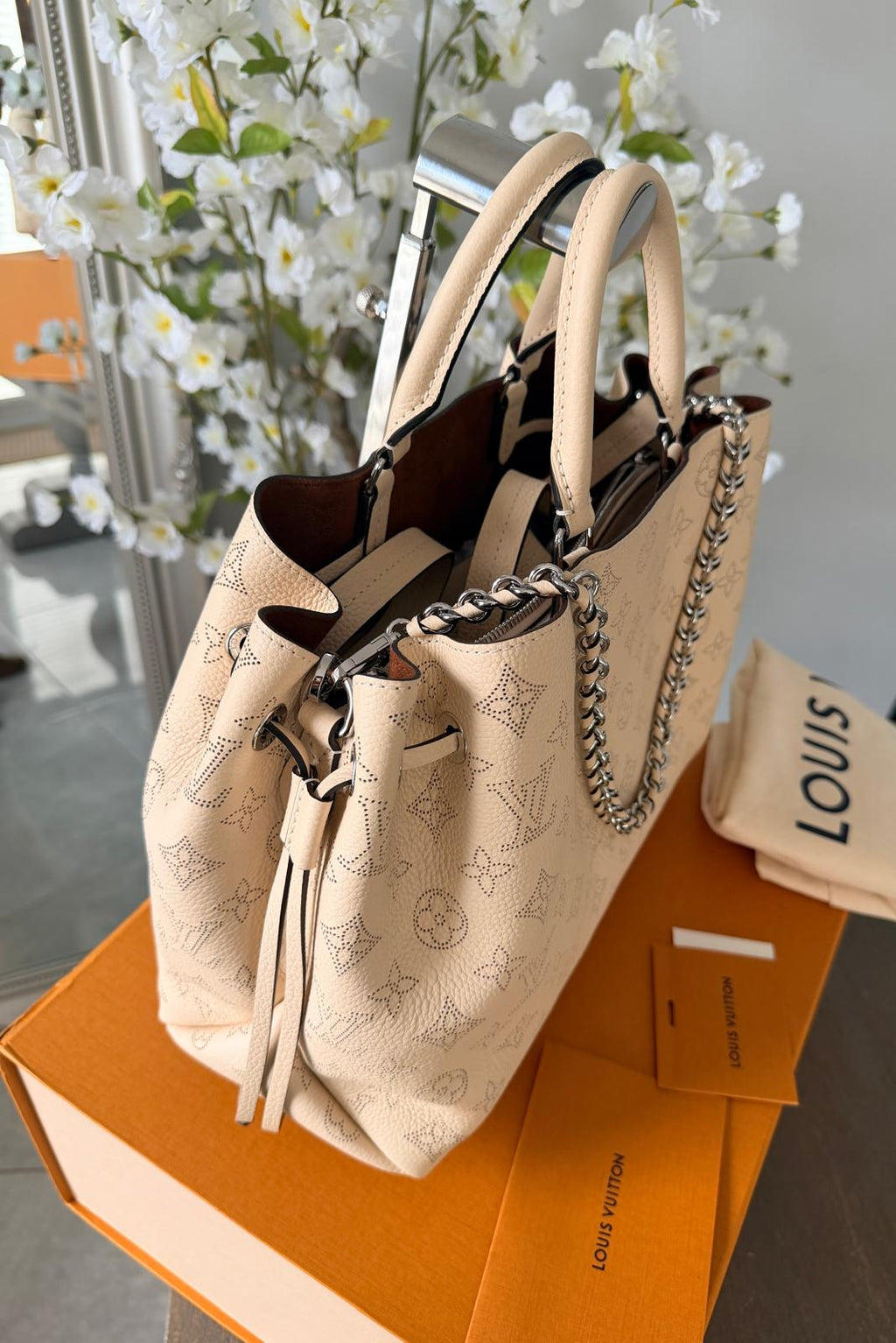Louis Vuitton Mahina Bella Tote Bag Beige Leather Silver Hardware