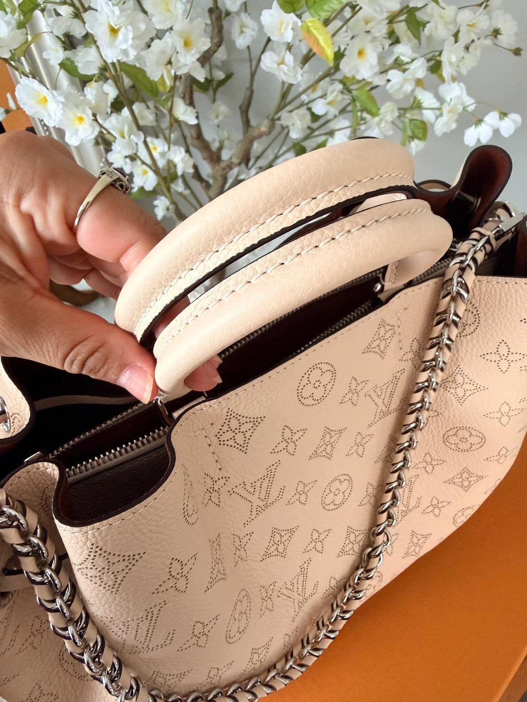 Louis Vuitton Mahina Bella Tote Bag Beige Leather Silver Hardware