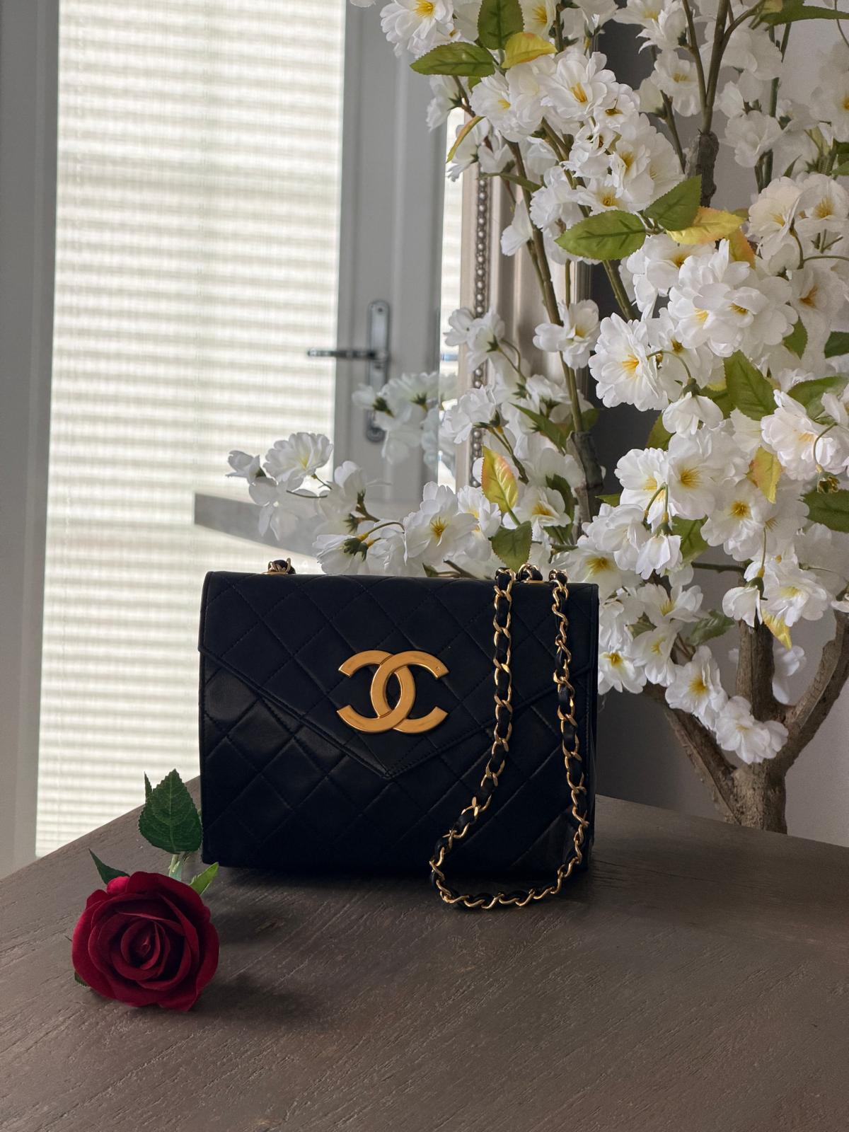 Chanel Vintage Small Shoulder Bag Black Lambskin Leather Gold Hardware