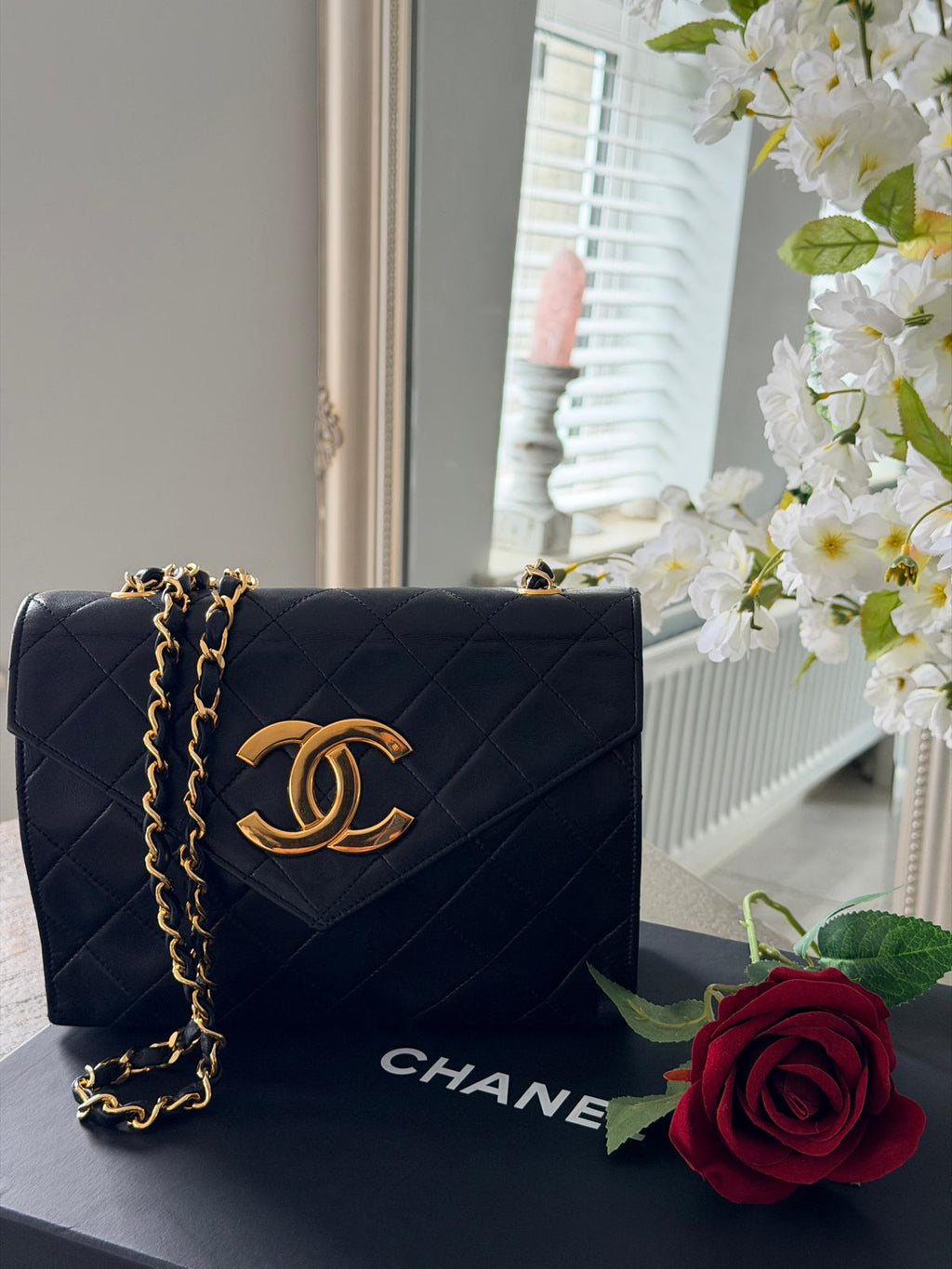 Chanel Vintage Small Shoulder Bag Black Lambskin Leather Gold Hardware