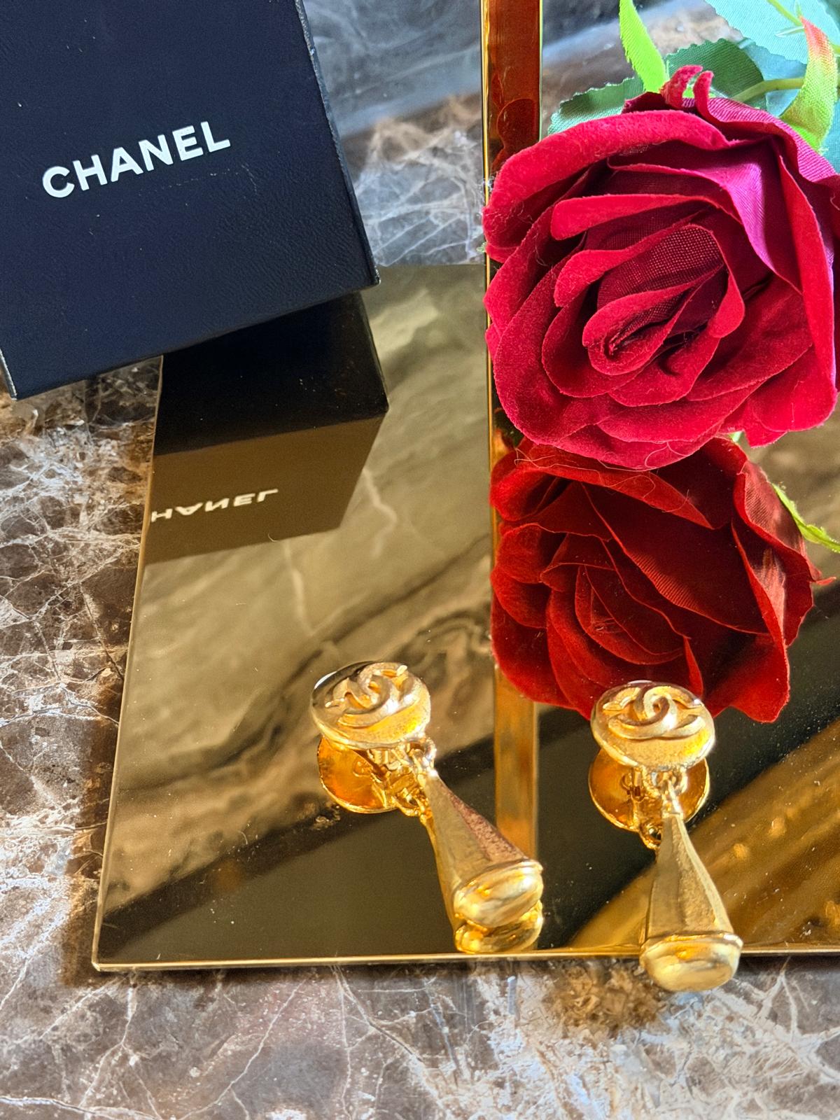 Chanel Vintage Coco Mark Swing Gold Earrings