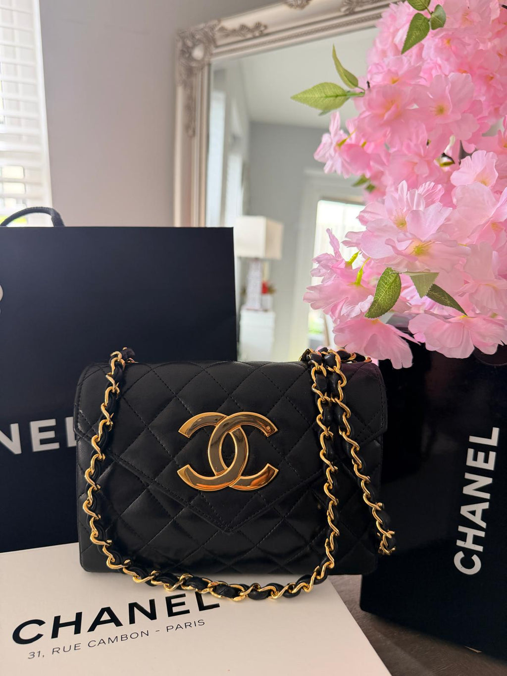 Chanel Vintage Matelasse Mini Shoulder Bag Single Flap Black Lambskin Leather 1986 - 1989