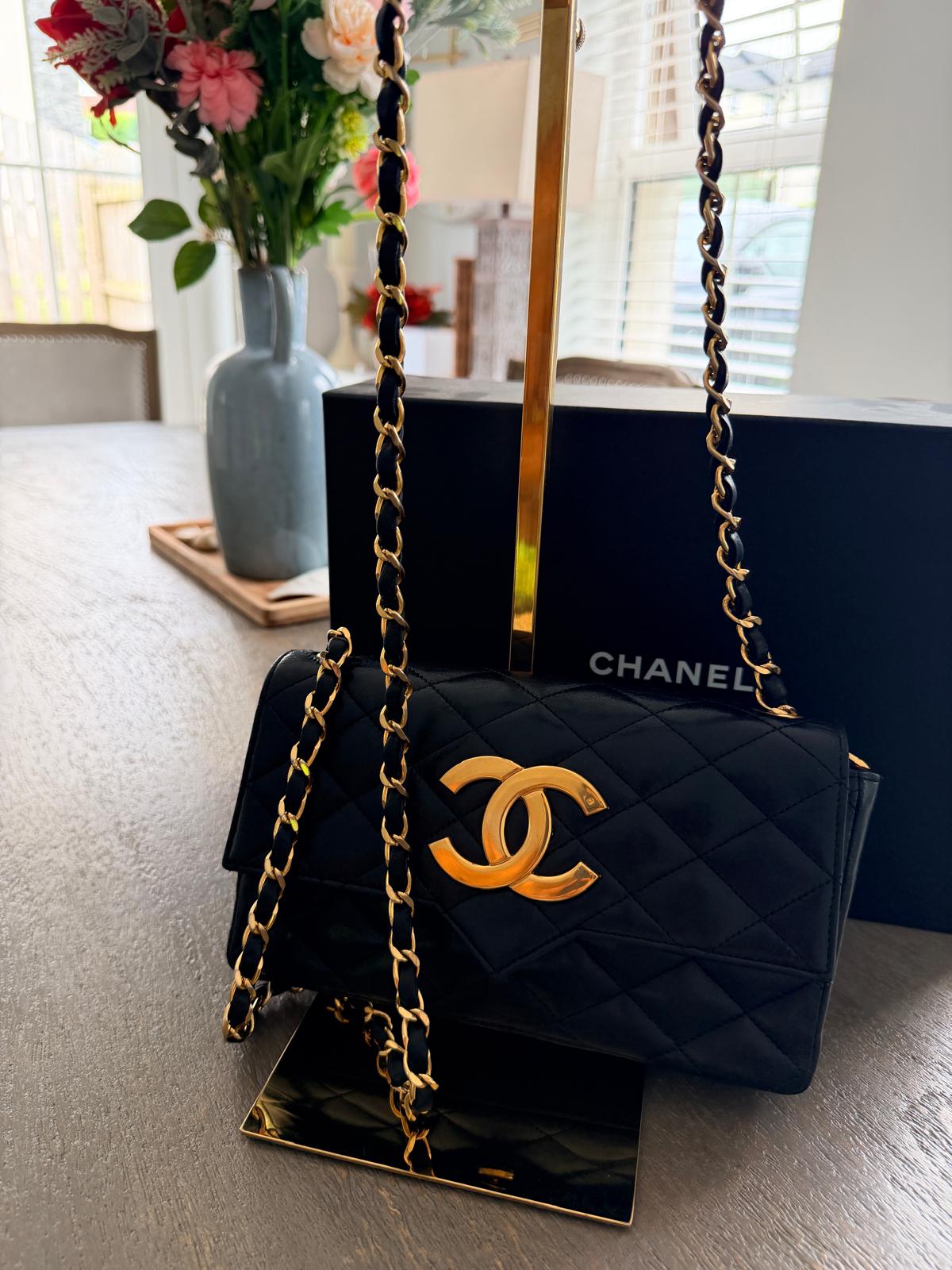Chanel Vintage Matelasse Mini Shoulder Bag Black Lambskin Leather Single Flap 1986 - 1989